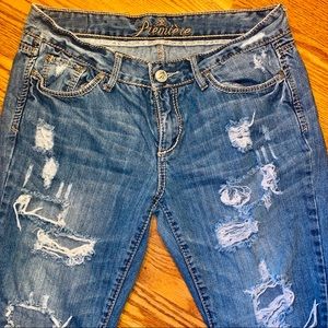 RUE21 Premiere distressed blue jeans